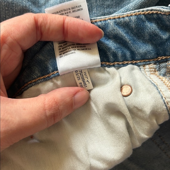 American Eagle Low-rise baggy shorts size 12 - Picture 5 of 5